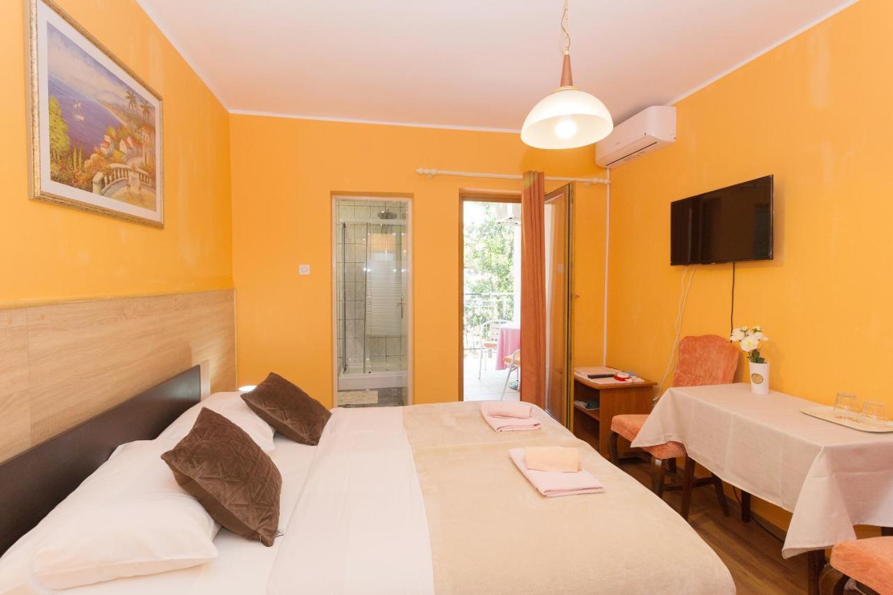 Rooms And Apartments Palma B&B メドゥリン エクステリア 写真