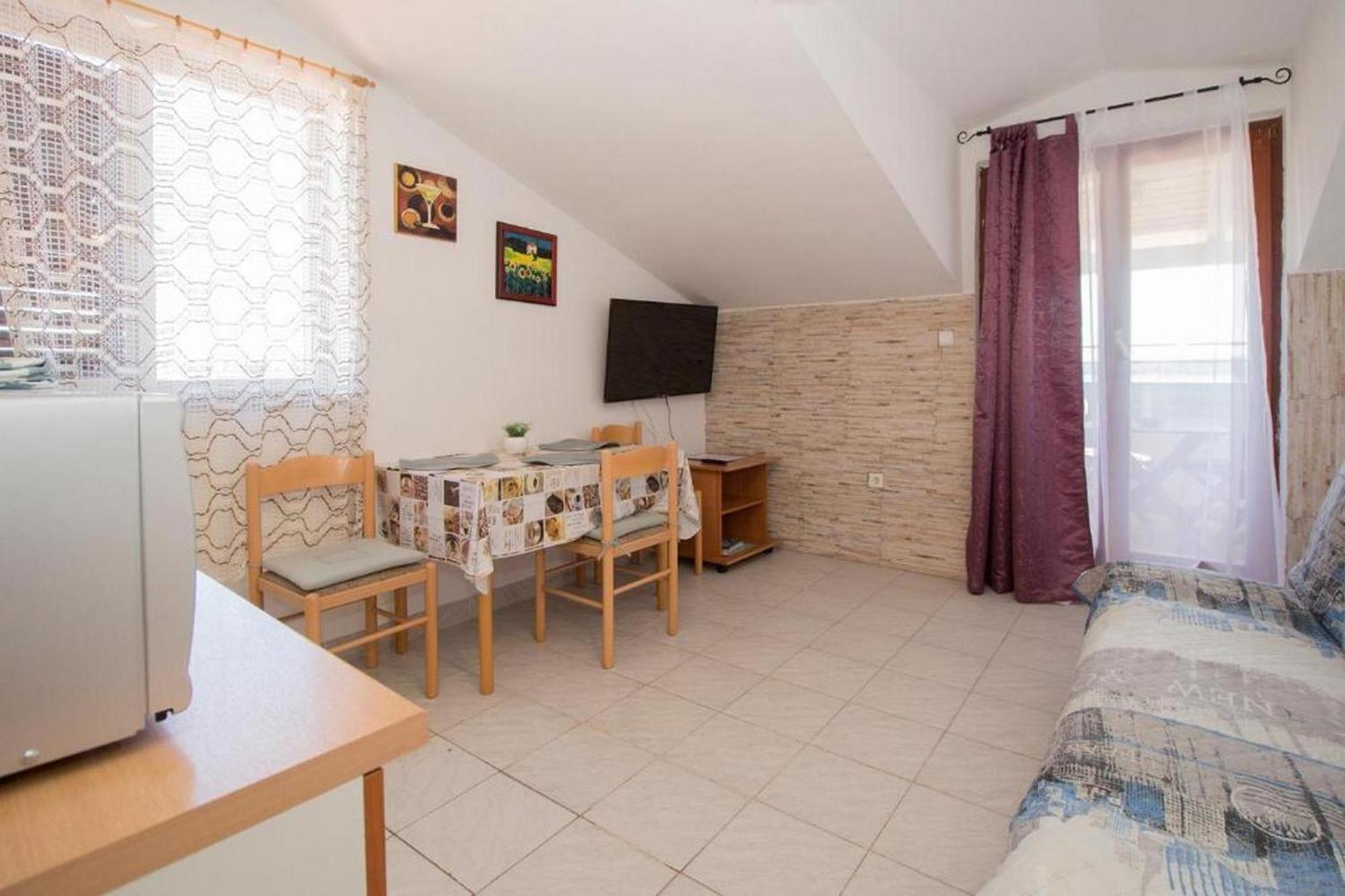 Rooms And Apartments Palma B&B メドゥリン エクステリア 写真