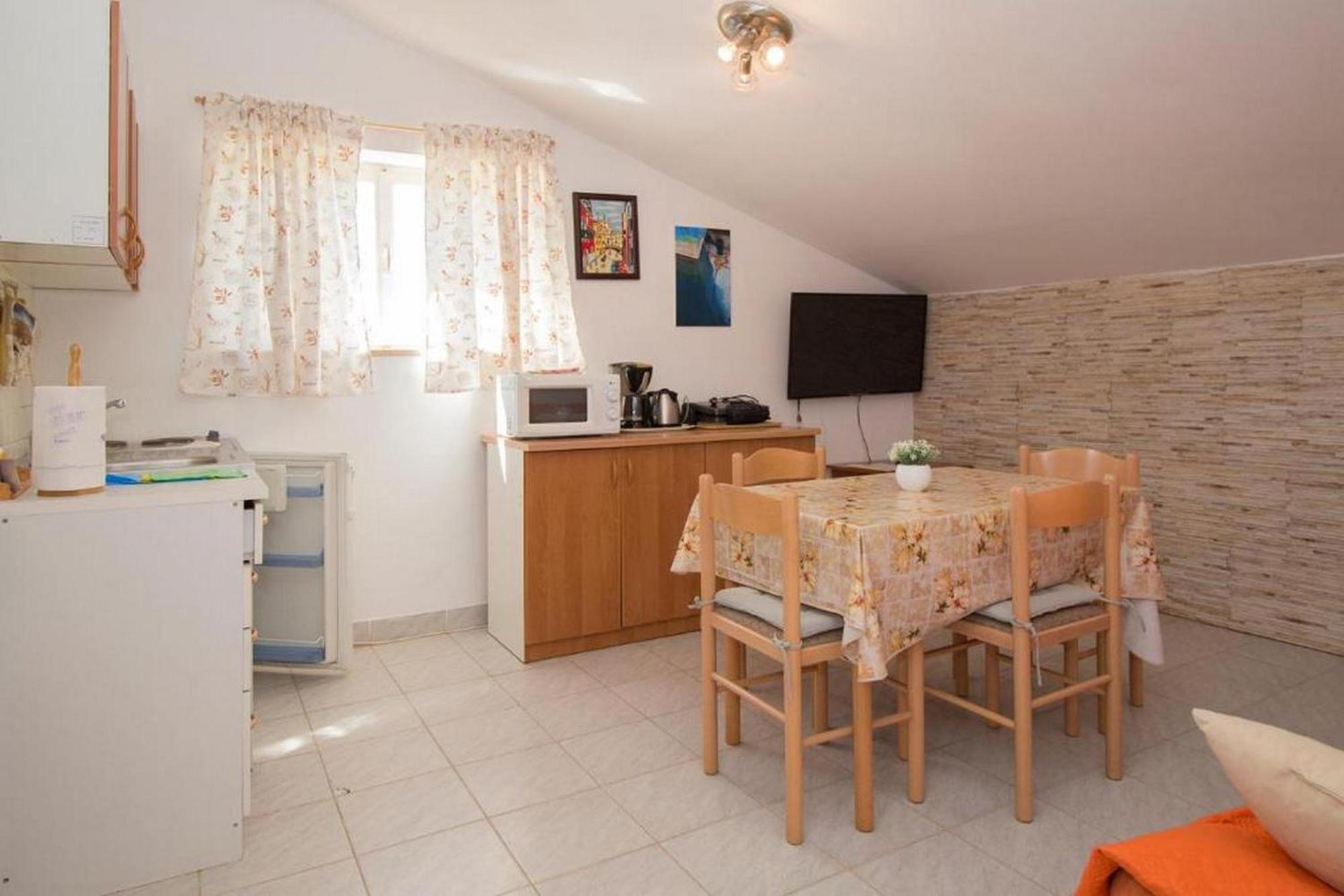 Rooms And Apartments Palma B&B メドゥリン エクステリア 写真